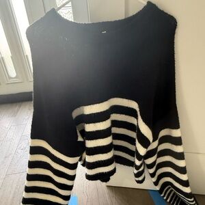 Black and White Striped Women's Sweater ZSupply
